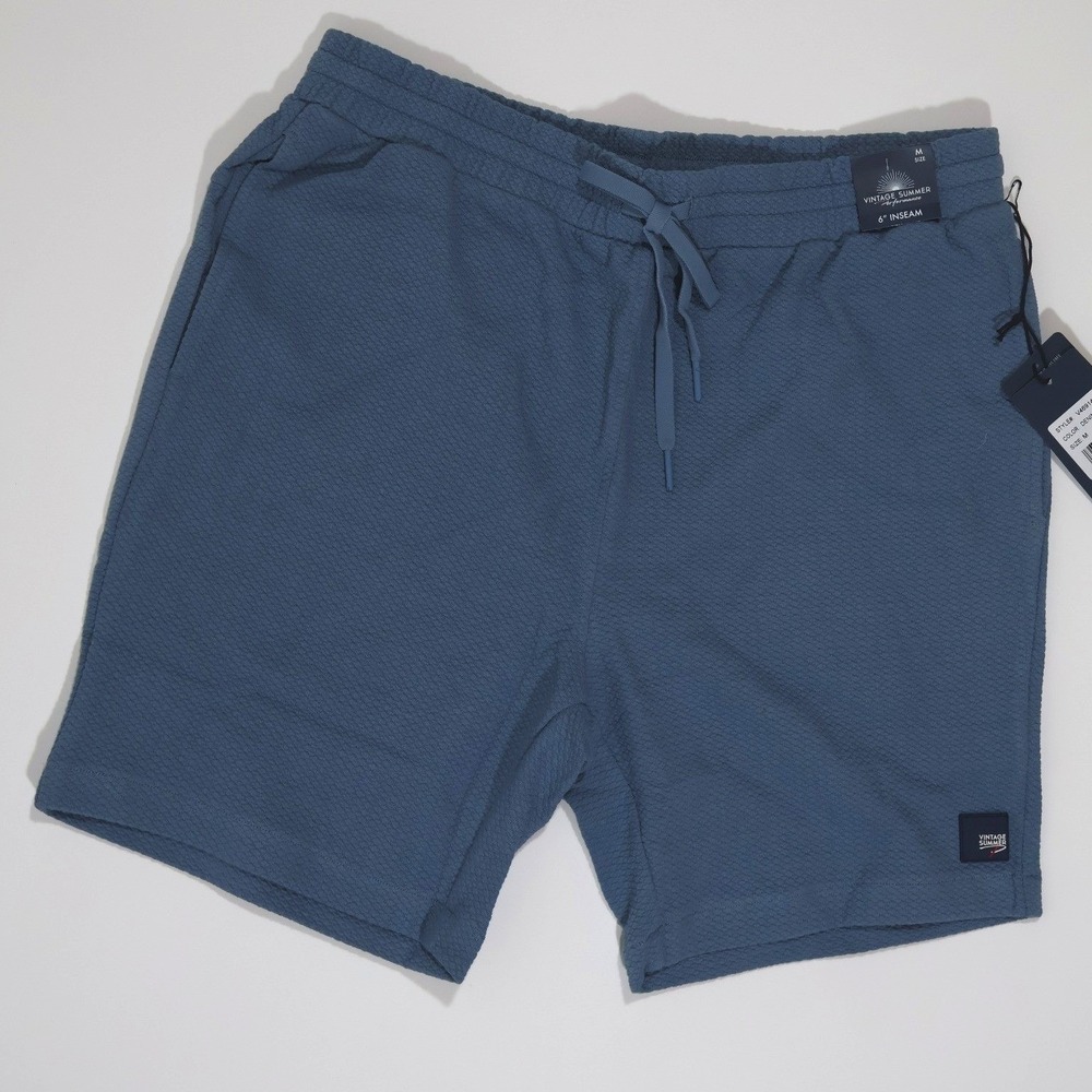 Vintage Summer Performance Shorts Denim Blue Textured 6 Inch Inseam Medium NWT